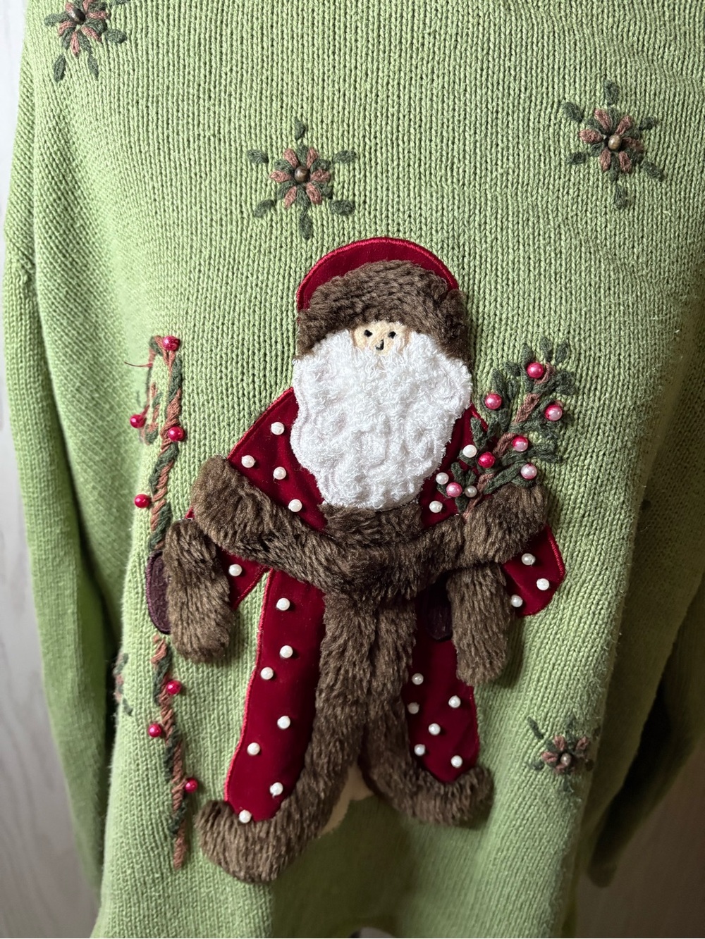 Vintage 90’s Mandalay Bay Green Old Fashioned Santa Sweater Embellished Faux Fur - Picture 4 of 10